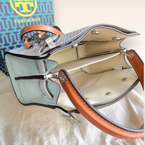 AUTHENTICATED NEW Tory Burch Petite Perforated Lee Radziwill Double Bag $798 - Picture 14 of 17